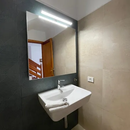 Apartment Edificio Orion, E11 *