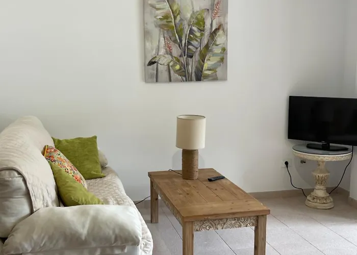 Edificio Oriòn, E11 * Tazacorte